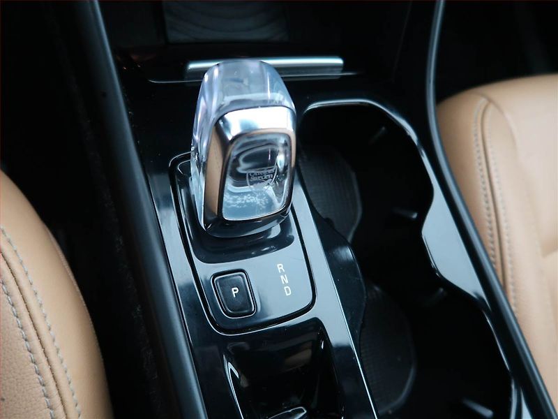 Volvo XC40 (2018) Inscription D4 AWD, 4X4 - fotka 13 z 17