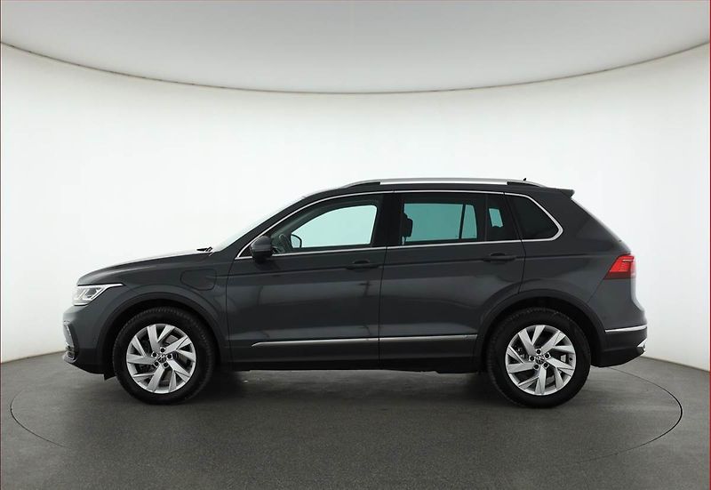 Volkswagen Tiguan (2021) Elegance 1.4 TSI eHybrid - fotka 3 z 23