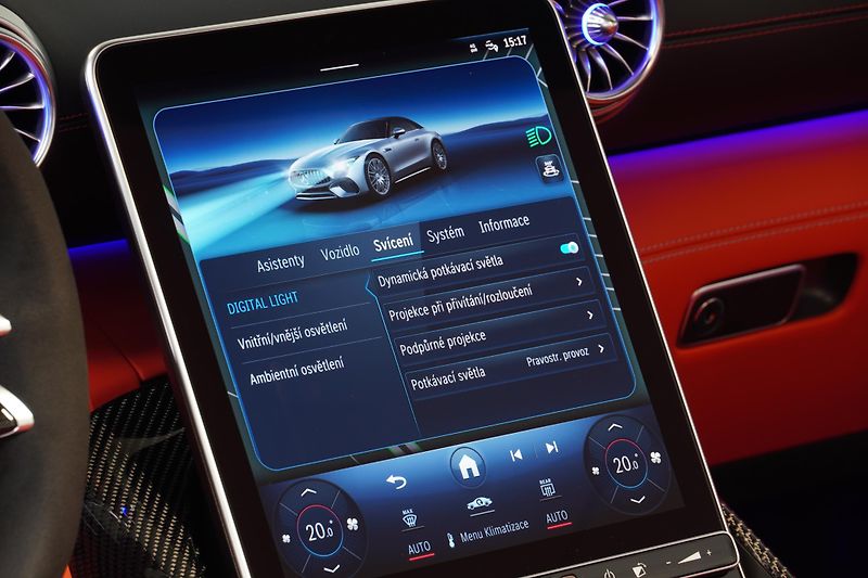 Mercedes-Benz SL 63AMG,4matic+,DPH,Záruka,ČR - fotka 33 z 40