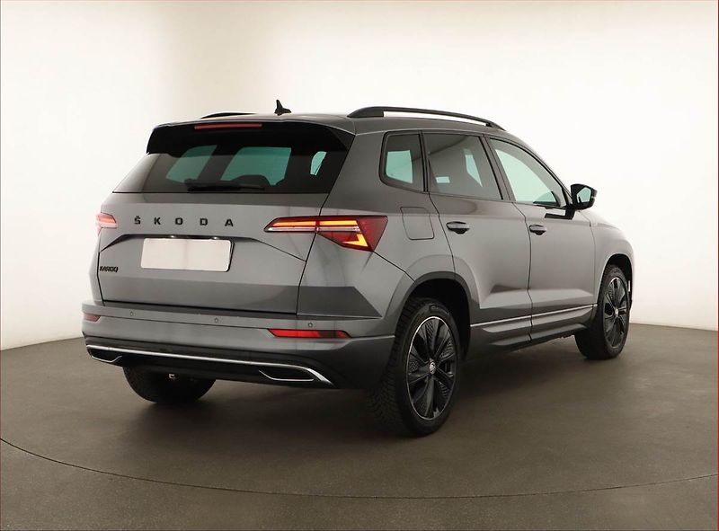 Škoda Karoq (2022) Sportline 1.5 TSI - fotka 5 z 20