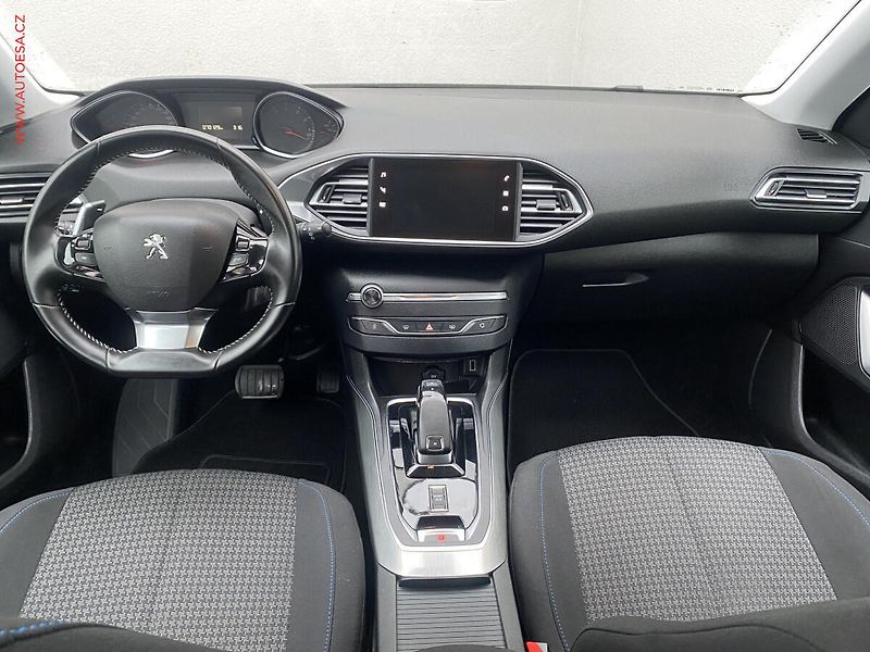 Peugeot 308 (2018) 1.2PT, Style, AT, navi - fotka 8 z 18
