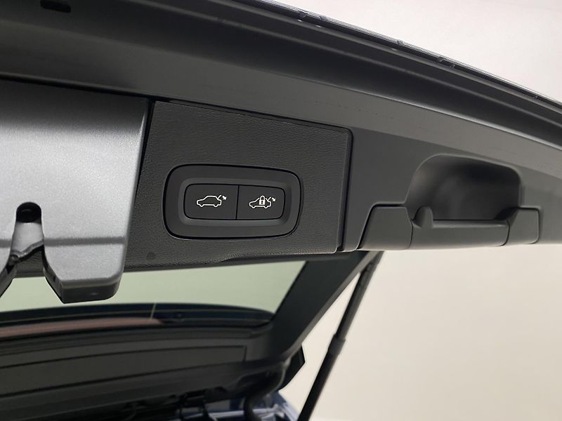 Volvo XC60 (2026) B5 AWD AUT DARK PLUS  - fotka 21 z 67