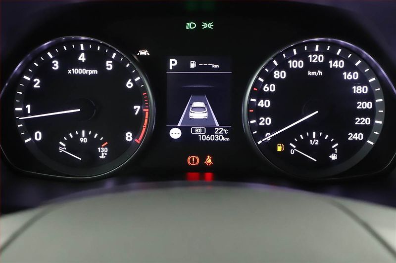 Hyundai i30 (2024) Family Smart 1.5 T-GDI - fotka 11 z 20