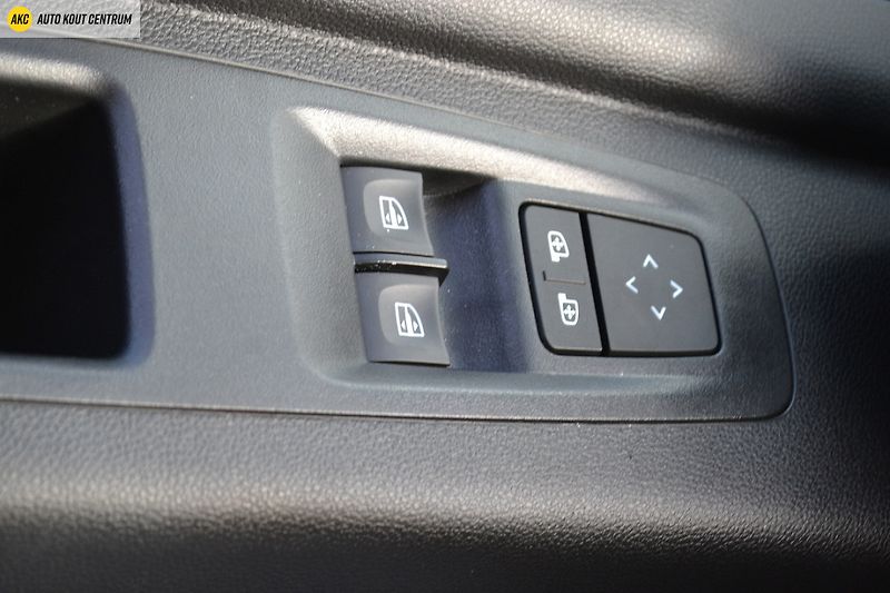 Renault Master 2.0dCi- 125KW IZOTERMICKÁ SKŘÍ - fotka 59 z 65