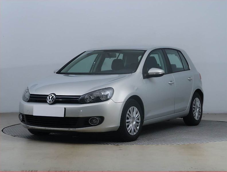 Volkswagen Golf (2010) 1.6 TDI, ČR,1.maj, Serv.kniha - fotka 2 z 14