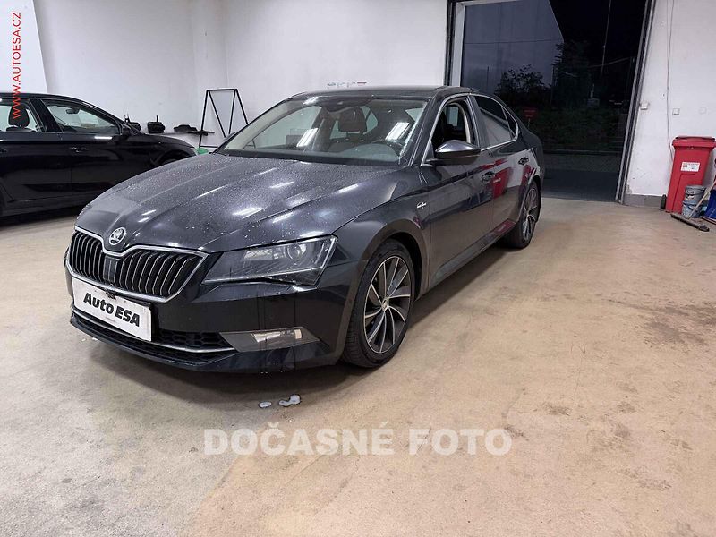 Škoda Superb (2016) 2.0TSi 4x4, ČR, AT, navi - fotka 1 z 3