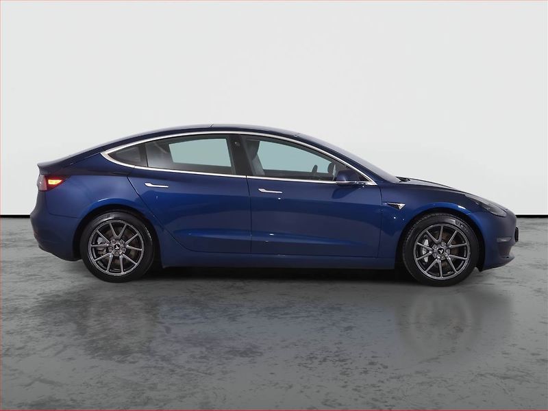 Tesla Model 3 (2019) Long Range 4WD 82kWh, SoH 84% - fotka 6 z 21