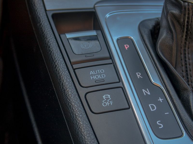 Volkswagen Passat (2012) 2.0TDI 103KW CR DSG – NAVI - fotka 30 z 52