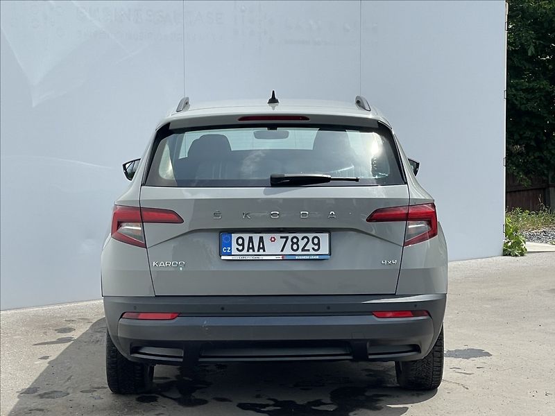 Škoda Karoq 2,0 TDI 4x4 DSG Ambition TAŽNÉ - fotka 23 z 23