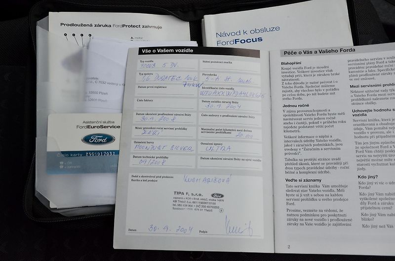 Ford Focus (2004) 1.6i Zetec 74kW / ČR / 115tkm - fotka 28 z 28