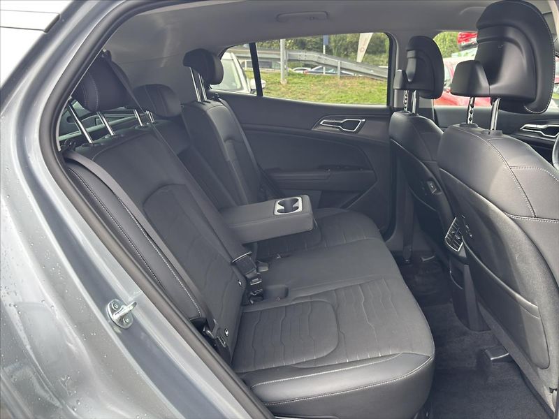 Kia Sportage 1,6 TGDi HEV AT TOP ADAPTIV - fotka 16 z 49