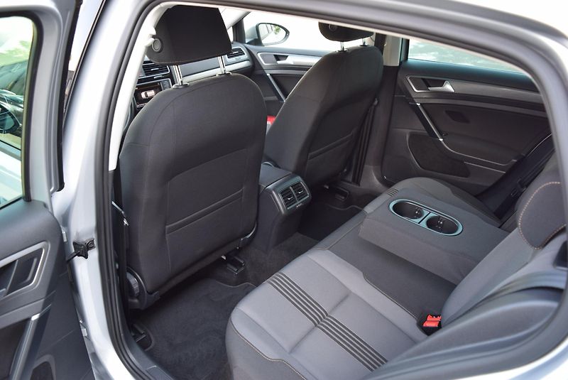 Volkswagen Golf (2016) 1.4TSI 92kw CLBMT WEBAS TAŽNÉ - fotka 17 z 50