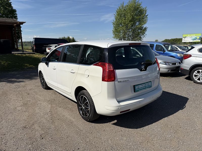 Peugeot 5008 1.6 HDI 7 MIST - fotka 8 z 24