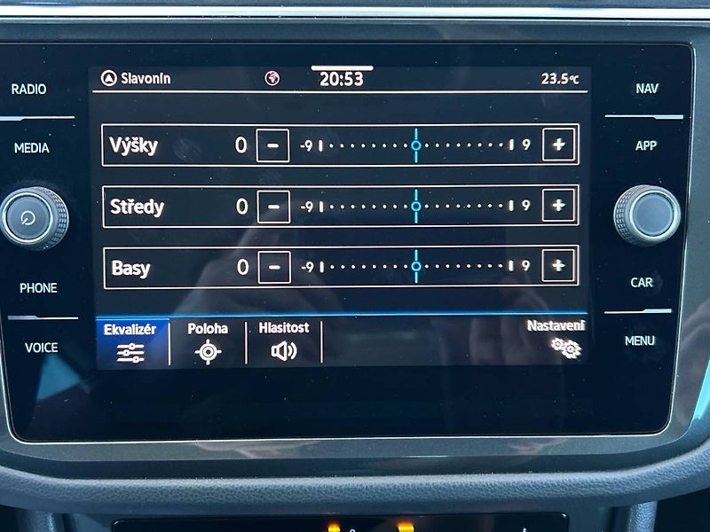 Volkswagen Tiguan (2020) 1.5 TSI Life - fotka 26 z 31