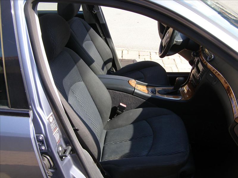 Mercedes-Benz Třídy E 2,2   SLEVA - fotka 24 z 26