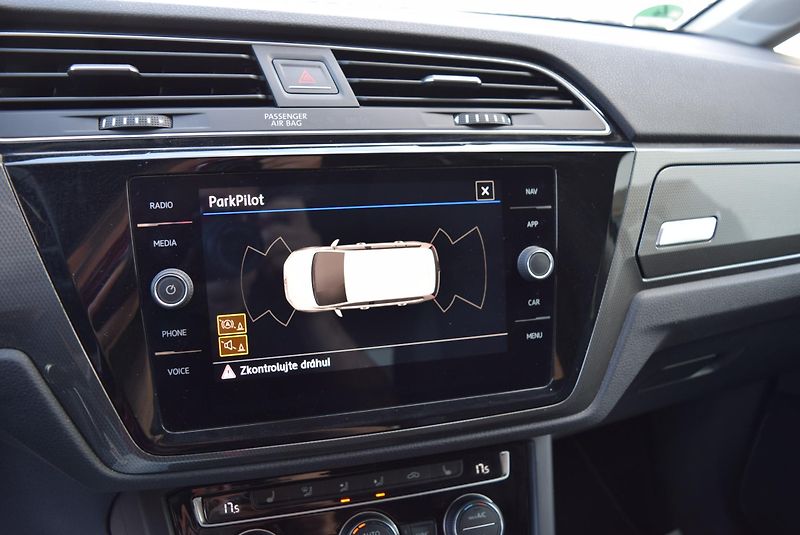Volkswagen Touran (2018) 1.5TSI 110kw ED. JOIN LED NAVI - fotka 24 z 44
