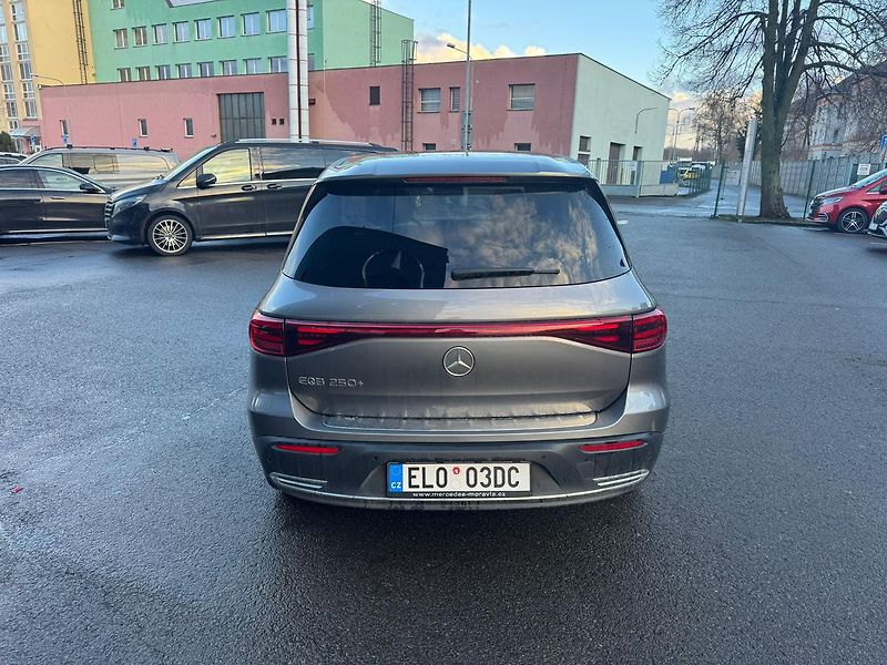 Mercedes-Benz EQB (2024) 250+ - fotka 6 z 24