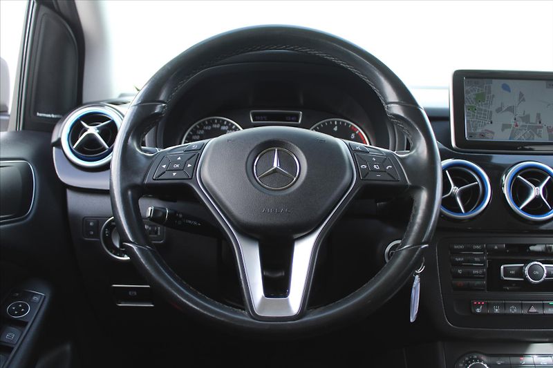 Mercedes-Benz Třídy B 220 CDI 125kW A/T SERVIS.KNIHA - fotka 13 z 24