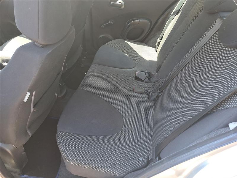 Nissan Micra 1,2 i Visia - fotka 29 z 40