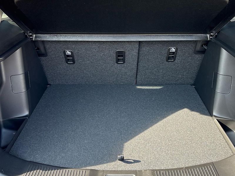 Suzuki S-Cross (2026) 1.4 BoosterJet Premium Hybrid - fotka 9 z 22