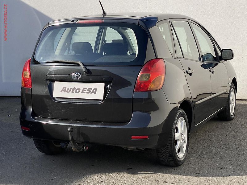 Toyota Corolla Verso (2002) 1.6i, AC, TZ - fotka 4 z 14