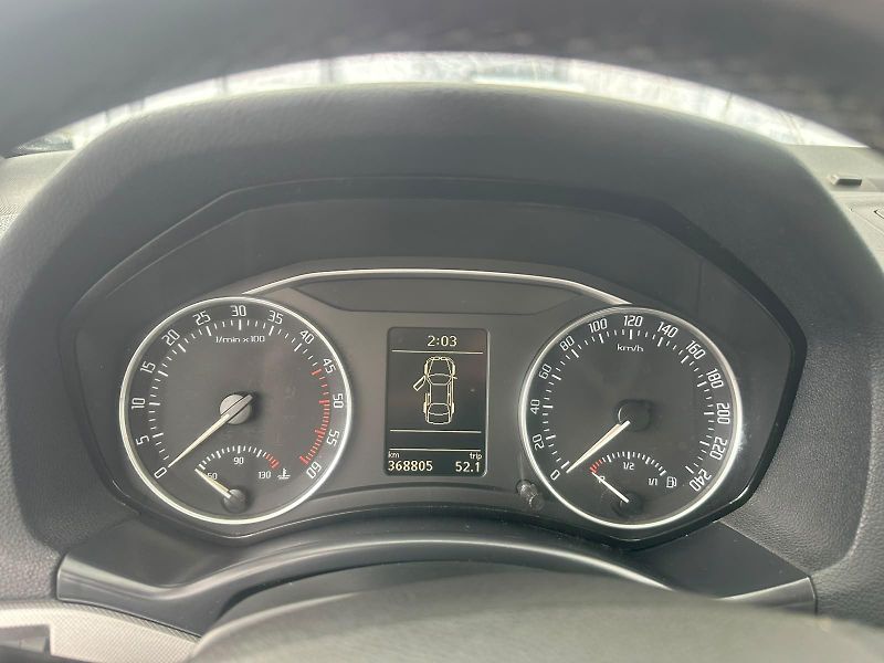 Škoda Octavia (2010) 1.6TDi, 77KW, TEMP., VYHŘ.SED. - fotka 18 z 26