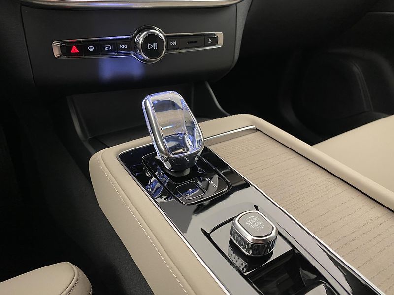 Volvo XC90 B5 AWD BRIGHT PLUS AUT CZ 7m - fotka 27 z 58