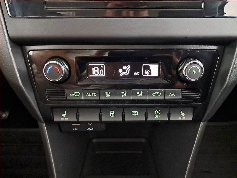 Škoda Rapid (2017) Spaceback 1.0 TSI, Navi - fotka 16 z 17