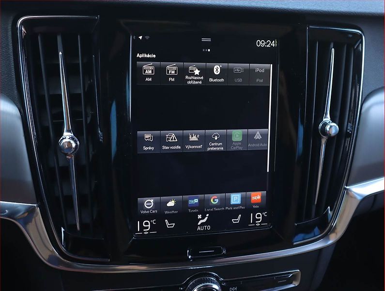Volvo V90 (2017) D3, Automat, Kůže, Navi - fotka 20 z 20