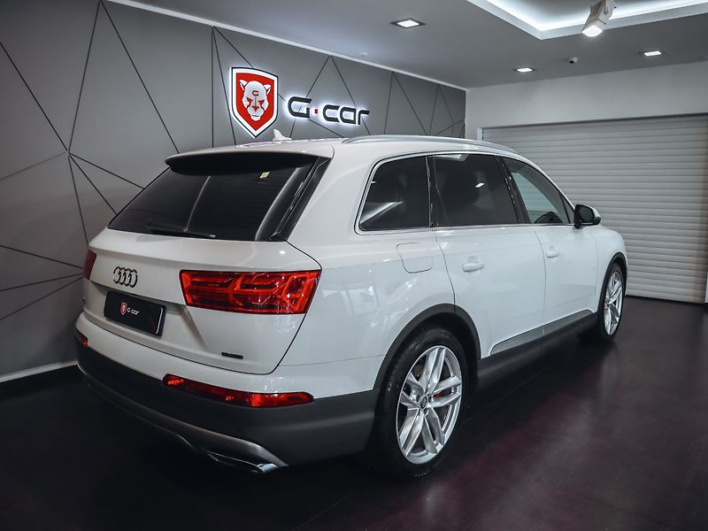 Audi Q7 3.0 245kw - fotka 3 z 29