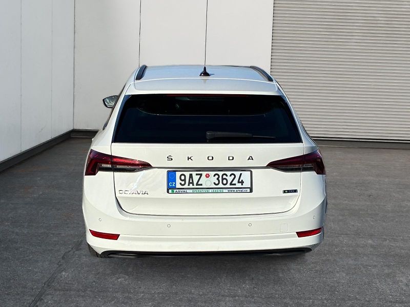 Škoda Octavia (2023) AMBITION 1.5e-TEC 110kW DSG CZ - fotka 5 z 11