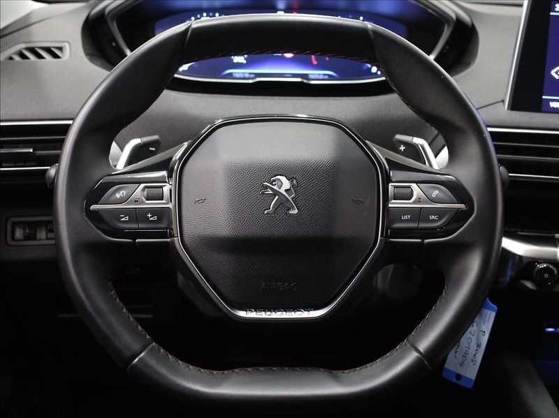 Peugeot 3008 1,6 HDi 120k. 6AT 1.majitel.ČR - fotka 9 z 22