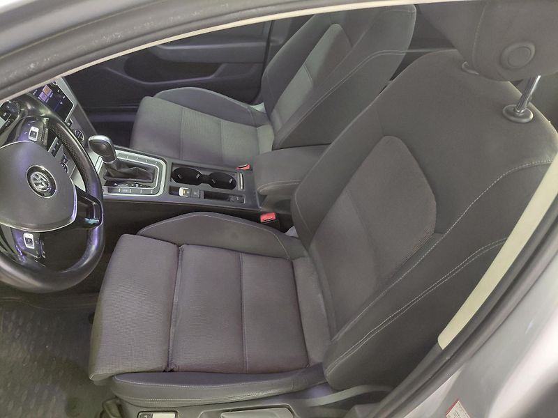 Volkswagen Passat (2017) - fotka 10 z 17