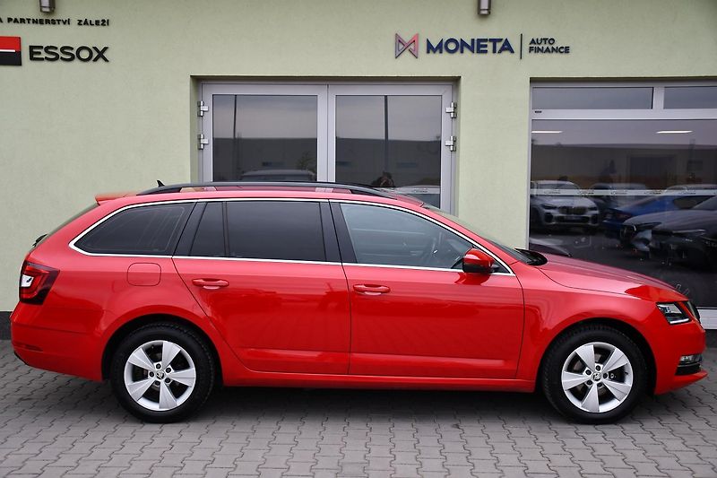 Škoda Octavia 1.6TDi STYLE ACC ČR - fotka 12 z 37