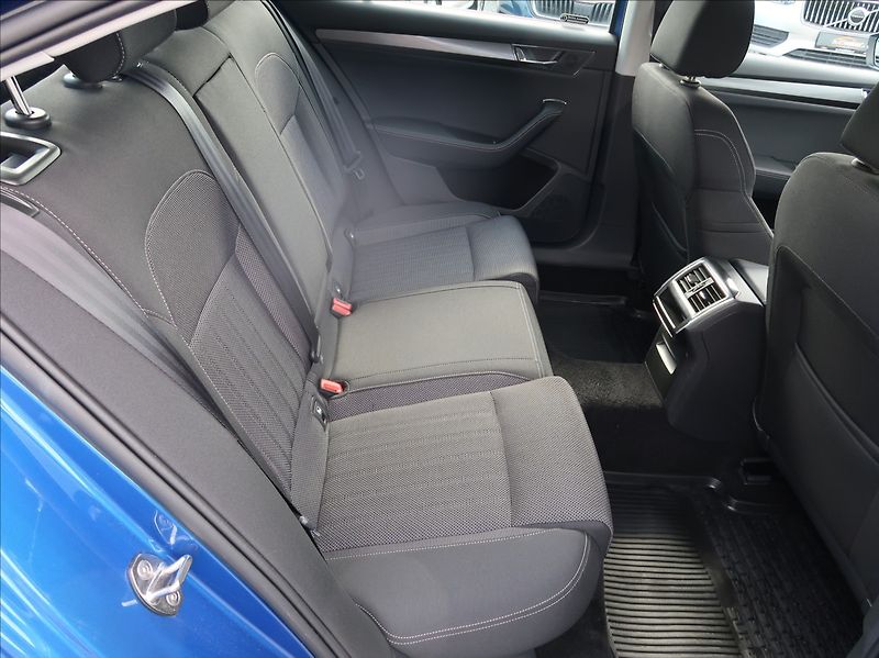 Škoda Superb 2,0 TSi,140kW,NovéČR,Style,DPH - fotka 21 z 26