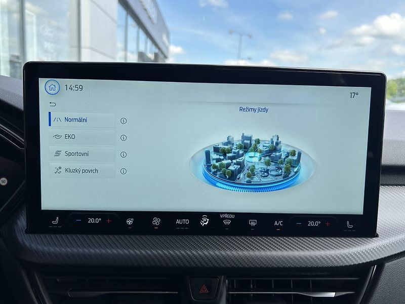 Ford Kuga 1,5 EcoBoost 110kW ST-LINE X - fotka 29 z 36