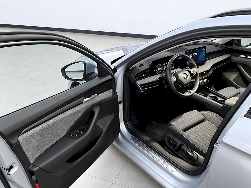 Škoda Superb (2024) COMBI SELEC TD 110/2.0 A7F - fotka 10 z 32