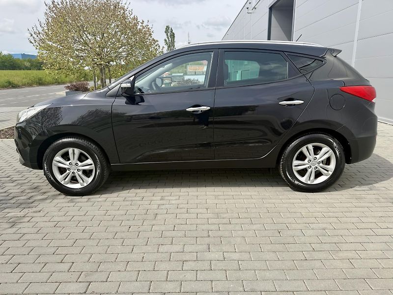 Hyundai ix35 (2010) 2.0i Style 2WD - fotka 5 z 23