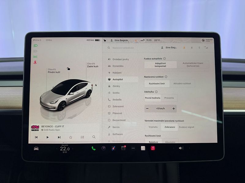 Tesla Model 3 LONG RANGE, DUAL MOTOR, 366 KW - fotka 26 z 33