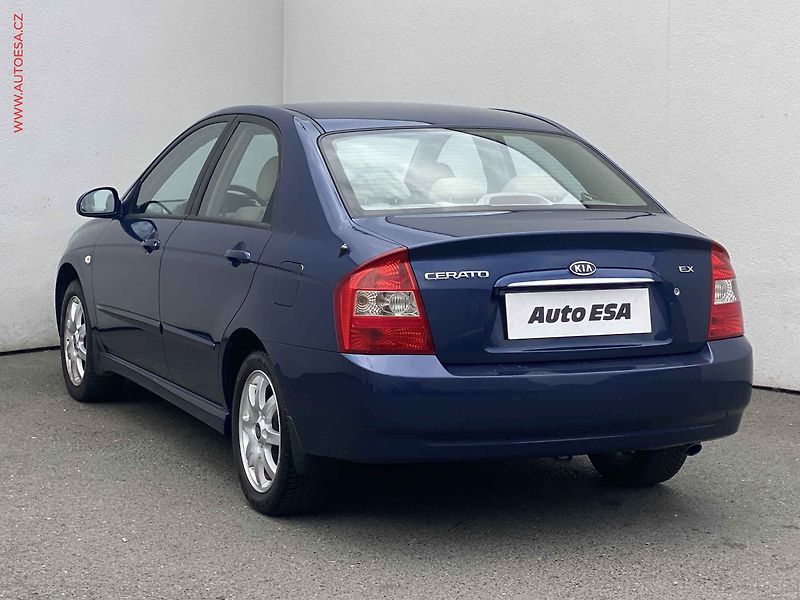 Kia Cerato (2005) 2.0i, AC - fotka 6 z 15