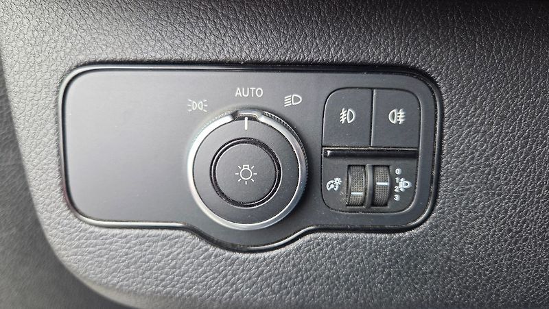 Mercedes-Benz Sprinter 317 CDI/L, kamera 360° MBUX - fotka 15 z 18