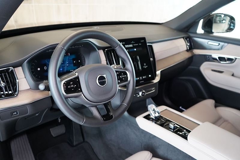 Volvo XC90 B5 PLUS Bright, Vzduch, 360° - fotka 20 z 50