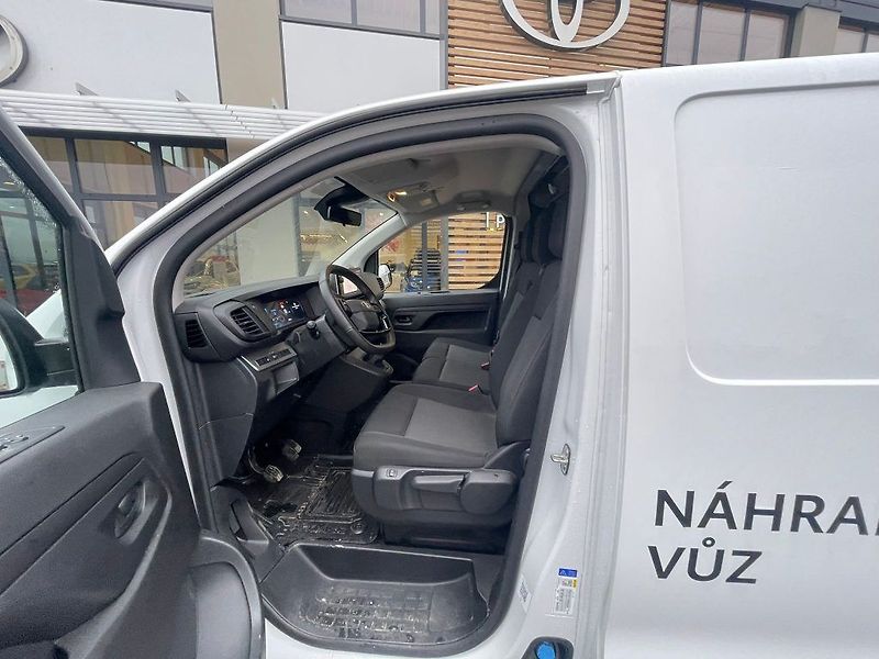 Toyota ProAce 2.0 D-4D 144HP MT Active Navi - fotka 13 z 25