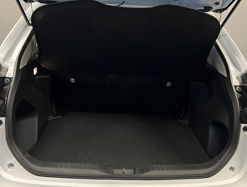 Toyota Yaris Cross 1,5 Hybrid AT Comfort - fotka 12 z 17