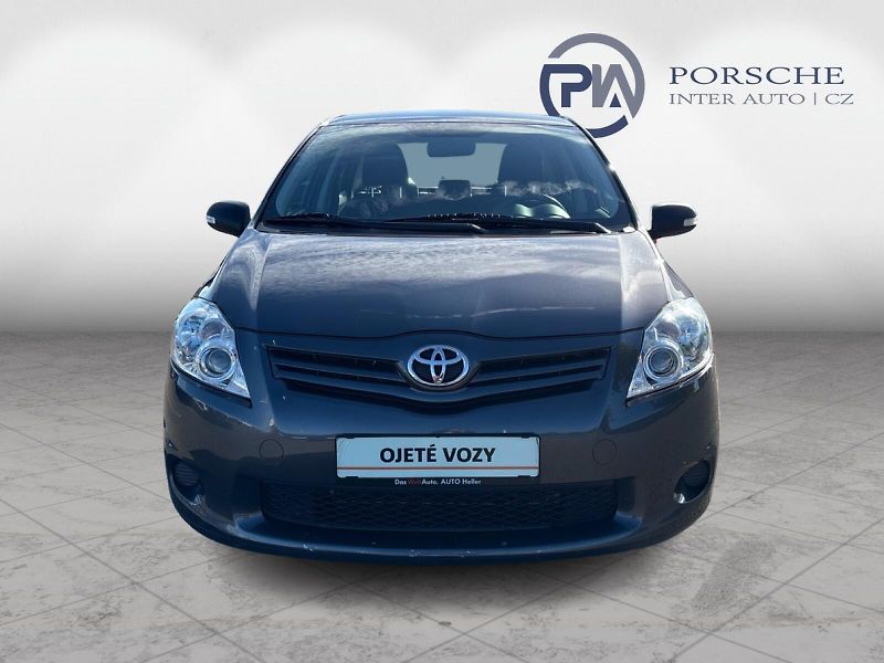 Toyota Auris 1.6 Valvematic Terra Cool - fotka 4 z 21