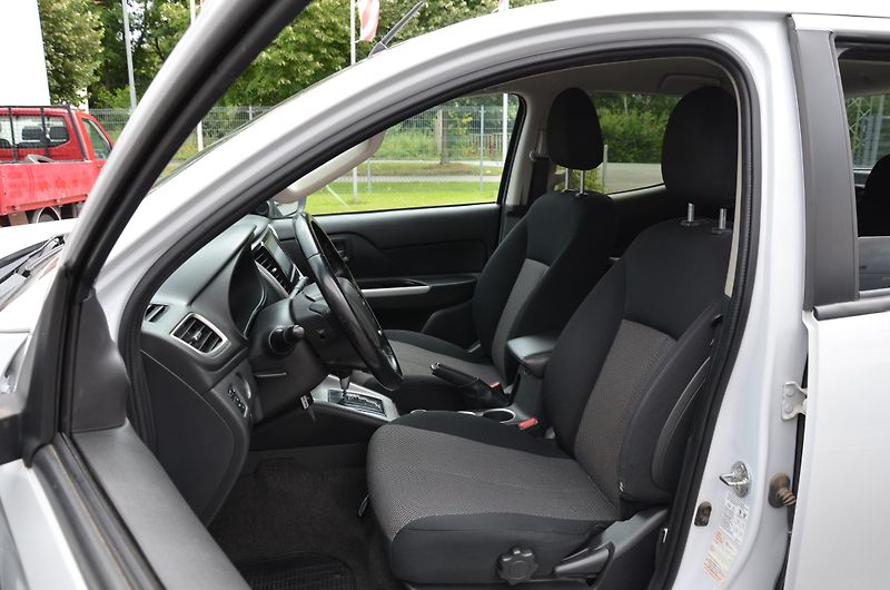 Mitsubishi L200 (2022) INTENSE 2.2 DI-D 4WDDOUBLE CAB - fotka 8 z 17