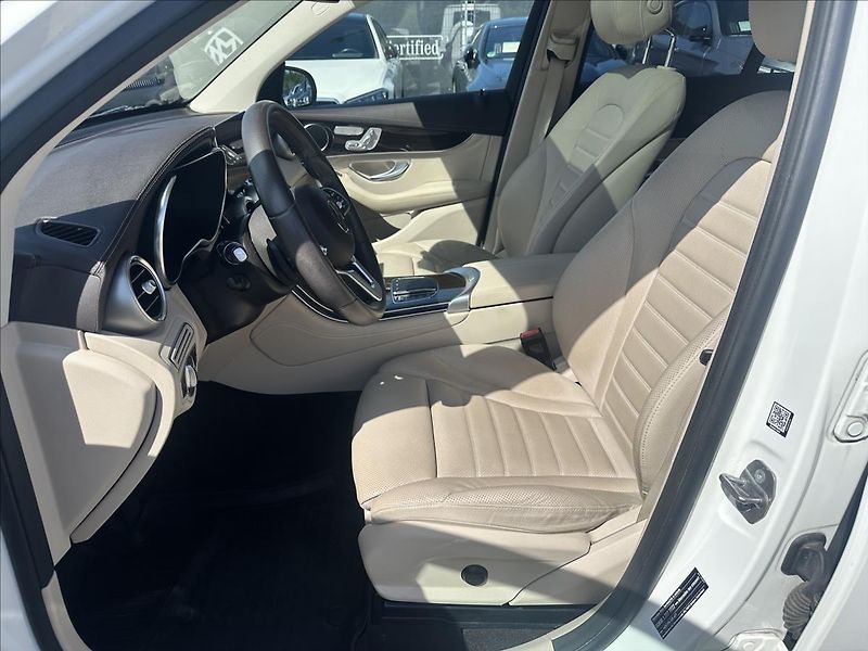 Mercedes-Benz GLC 220d 4MATIC AMG linie - fotka 10 z 13