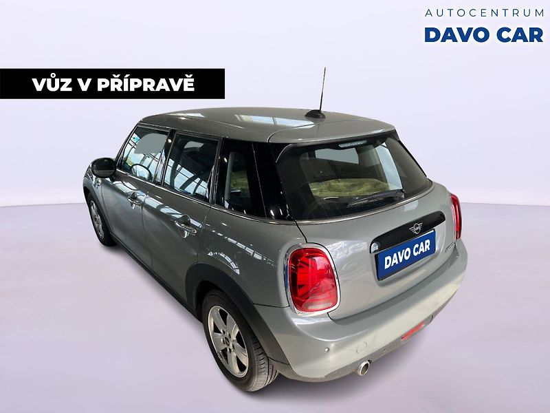 Mini Cooper 1,5 100 kW 1.Maj. Aut.klima - fotka 4 z 12