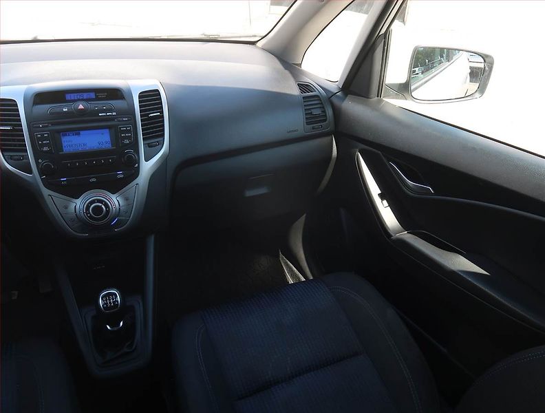 Hyundai ix20 (2013) 1.4 CVVT, Serv.kniha - fotka 8 z 16