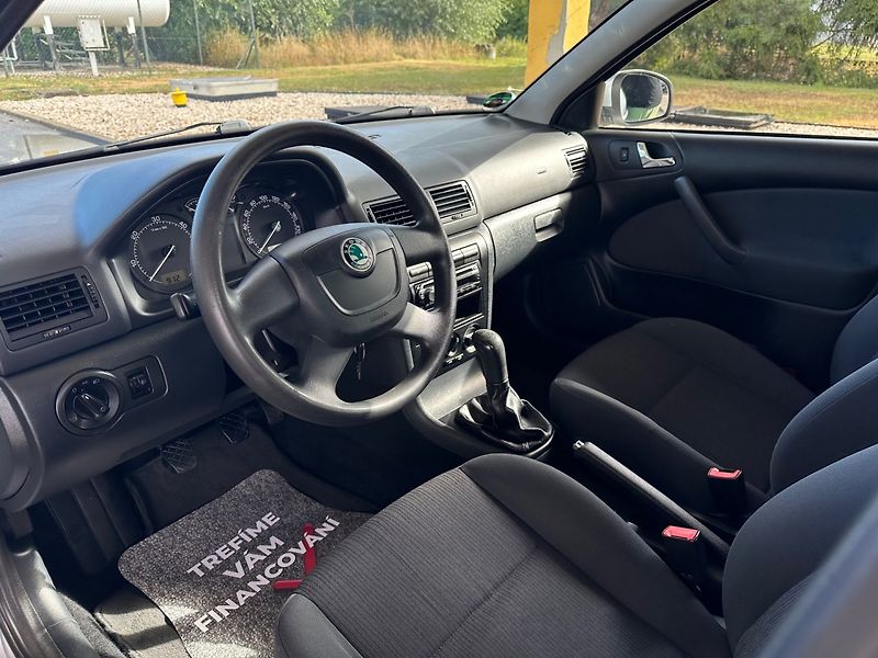 Škoda Octavia (2010) 1.9TDi SERVISKA,BEZ KOROZE - fotka 7 z 15